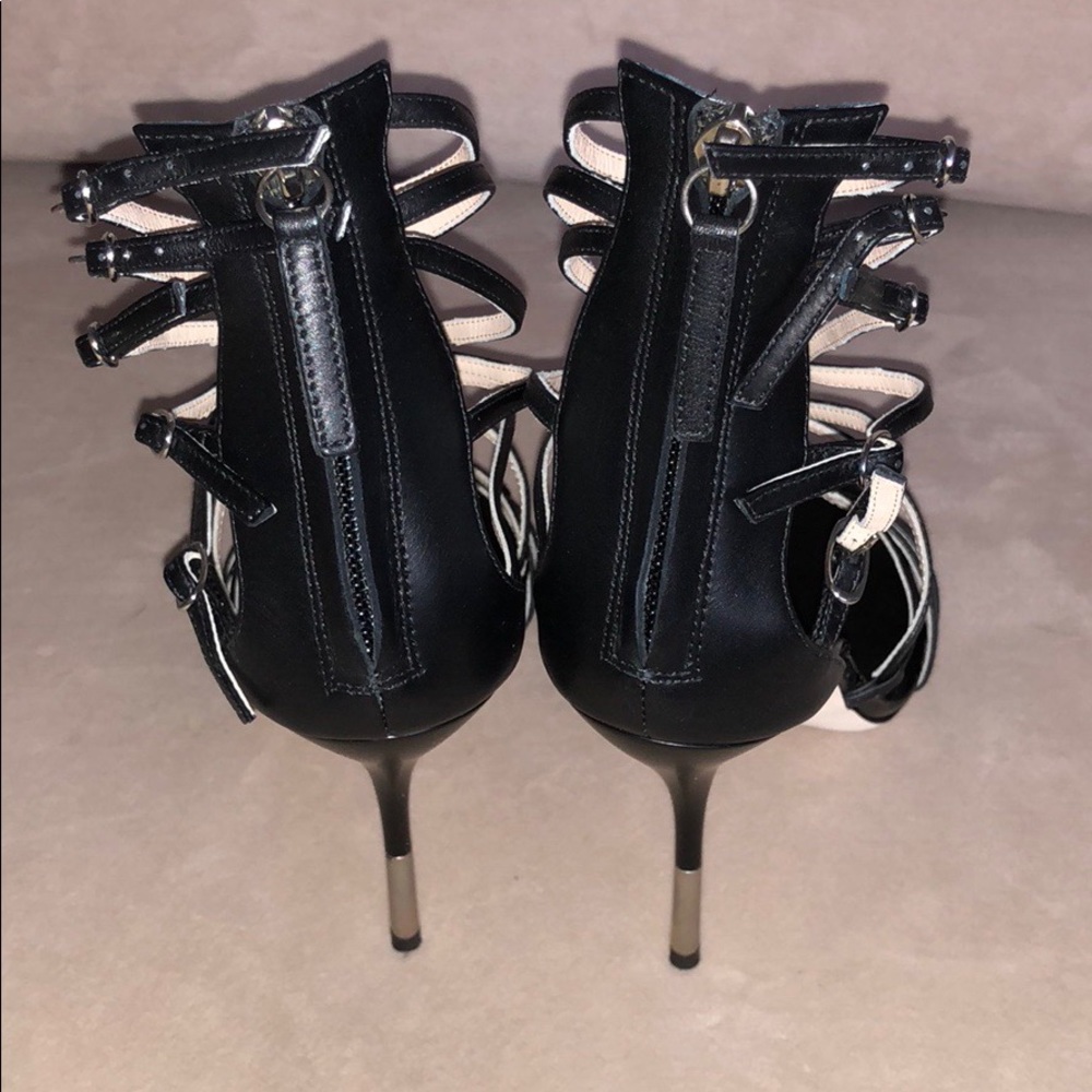 Giuseppe Zanotti Black Sandal - Picture 3 of 8